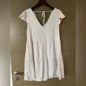 White Abercrombie & Fitch dress with subtle blue stripes